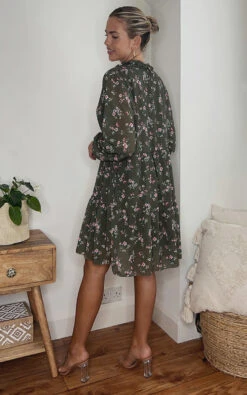 Daisy Printed Smock Midi Dress In Khaki -Fashionish Shop ikrush ashlyn printed smock midi dress 1659468524image00131